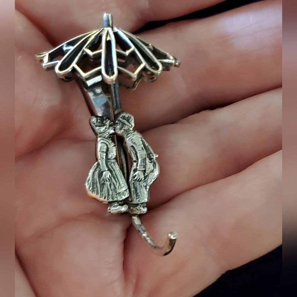 Sterling Kissing in the Rain Brooch Dutch Couple Umbrella Petite 1960s Figural